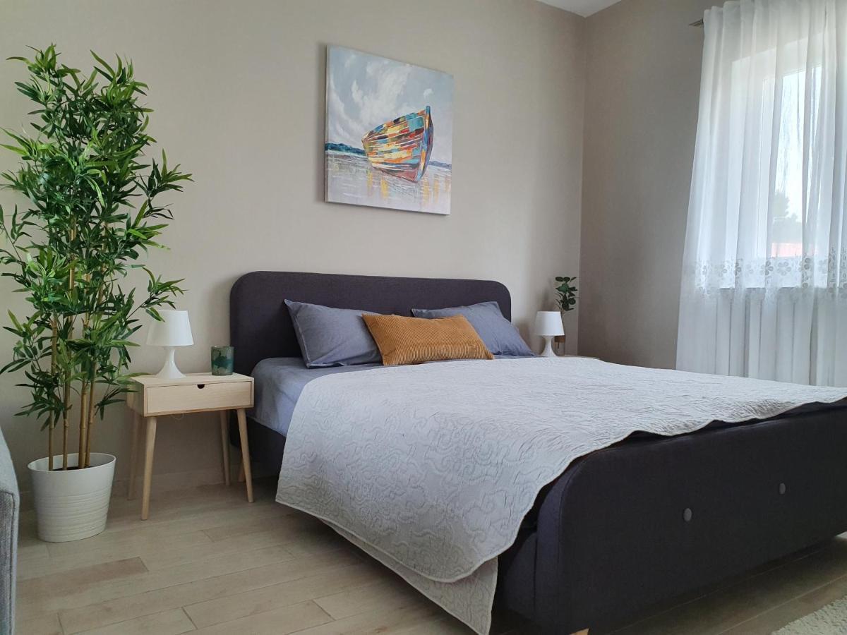 Apartment Danijela Novalja Eksteriør bilde