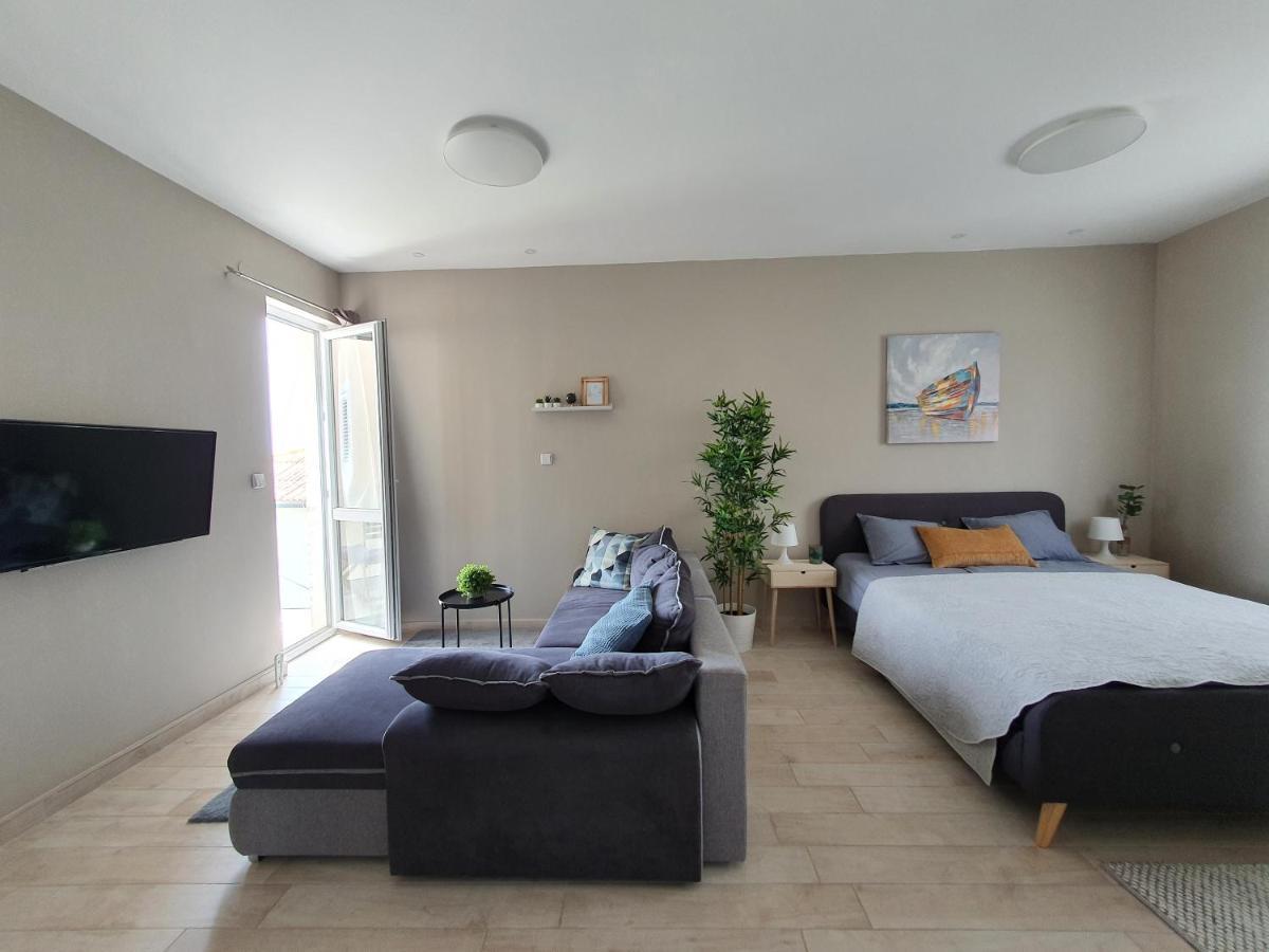 Apartment Danijela Novalja Eksteriør bilde