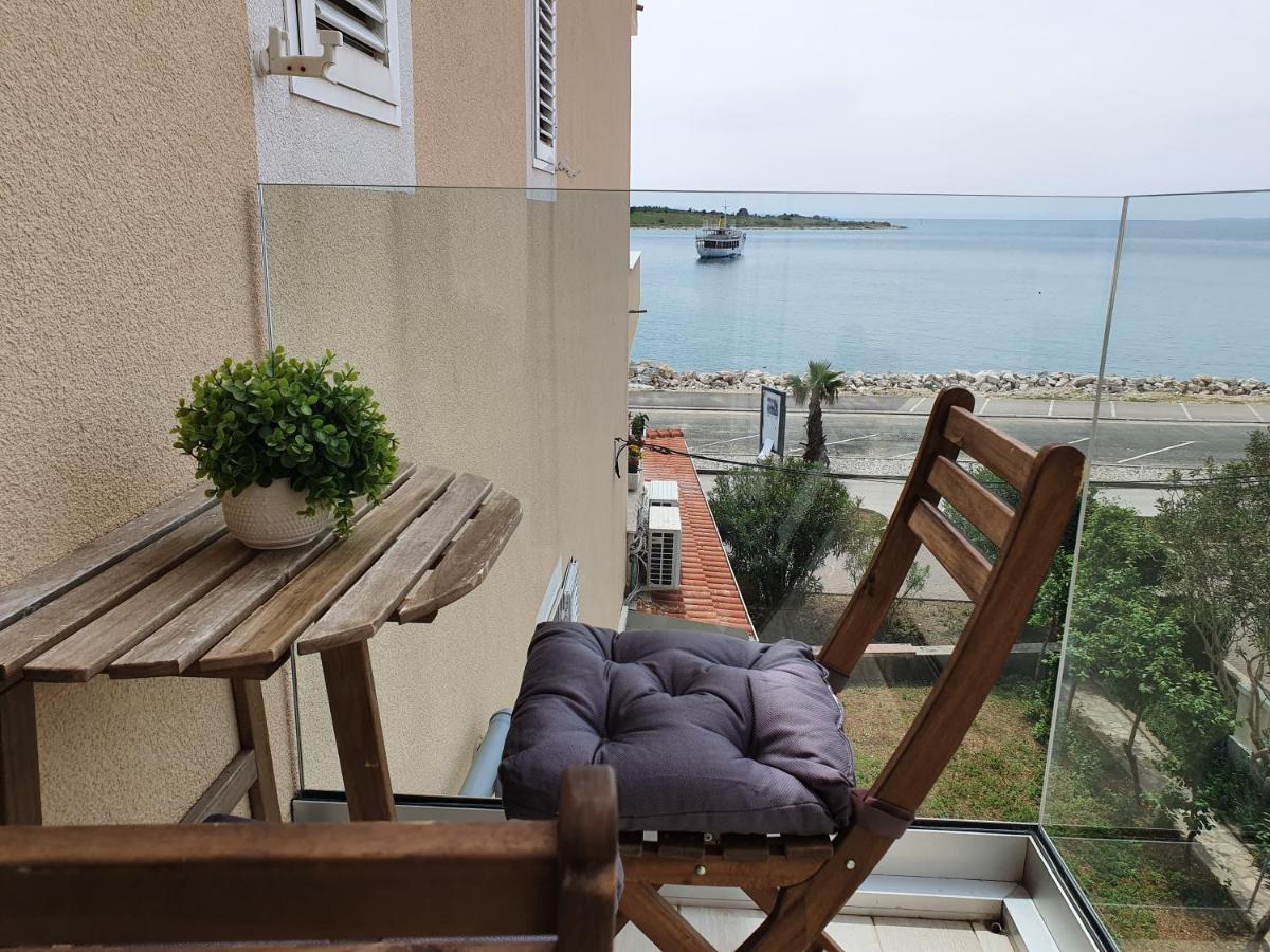 Apartment Danijela Novalja Eksteriør bilde