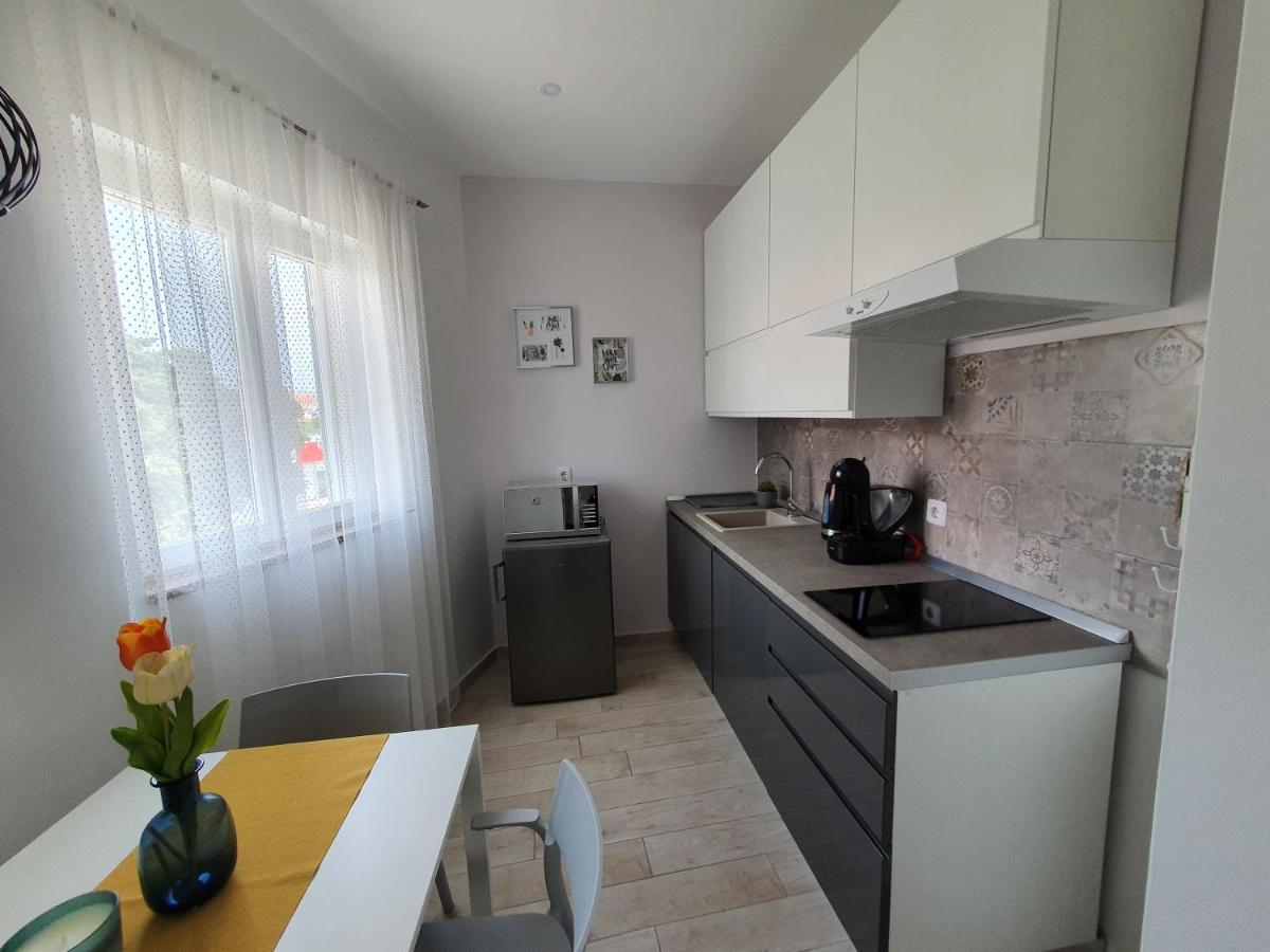 Apartment Danijela Novalja Eksteriør bilde