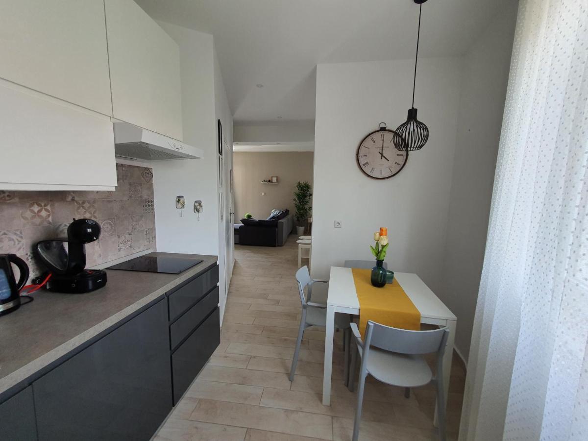 Apartment Danijela Novalja Eksteriør bilde